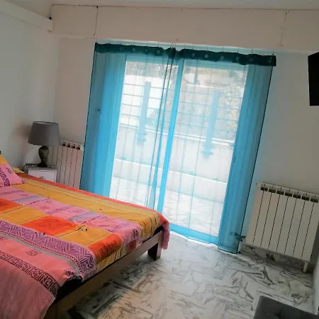 Maison Mitoyenne Avec Piscine Appartement